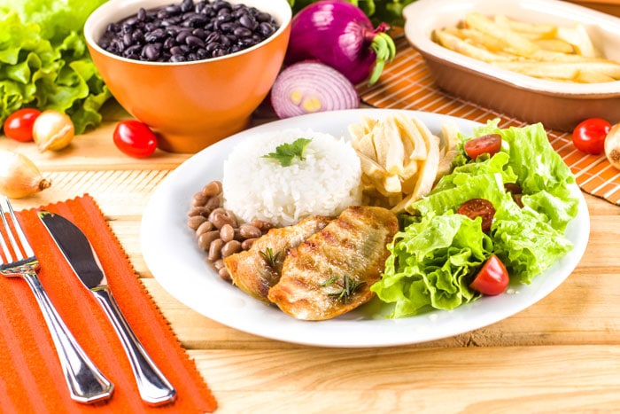 Arroz with feijão is a typical Brazilian lunch