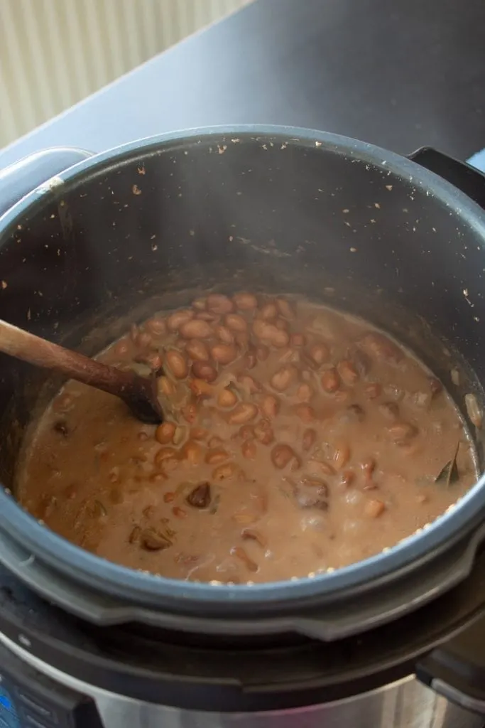 Cooking beans the Brazilian style