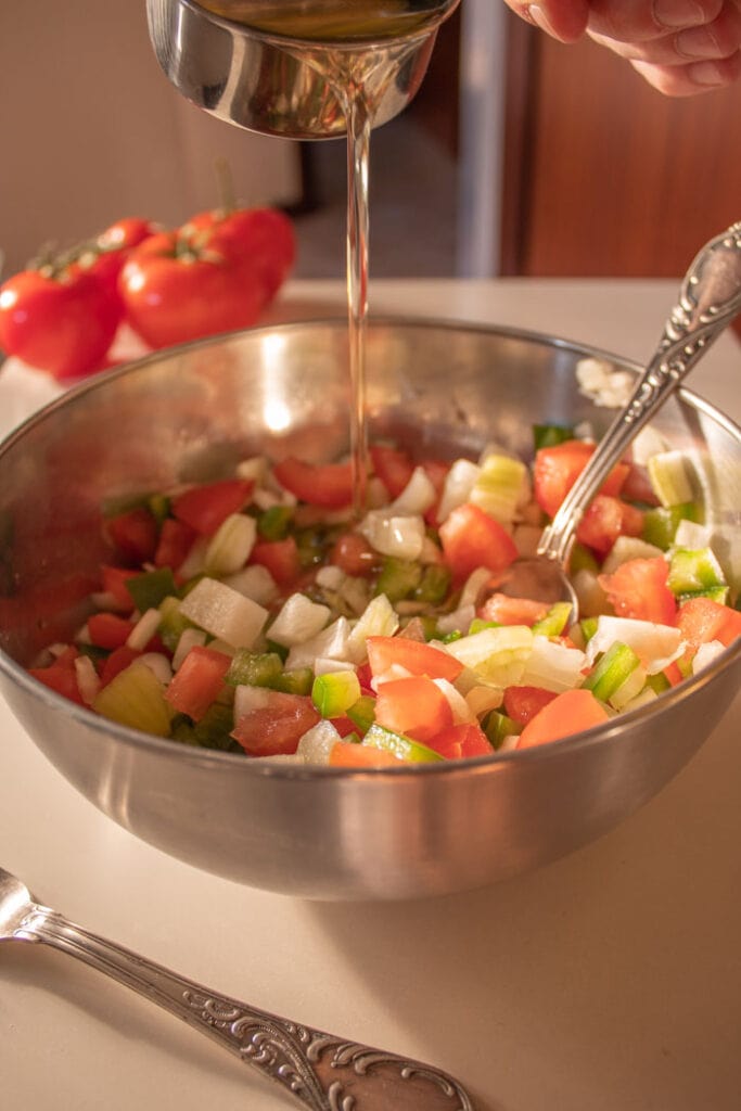 Brazilian tomato salad