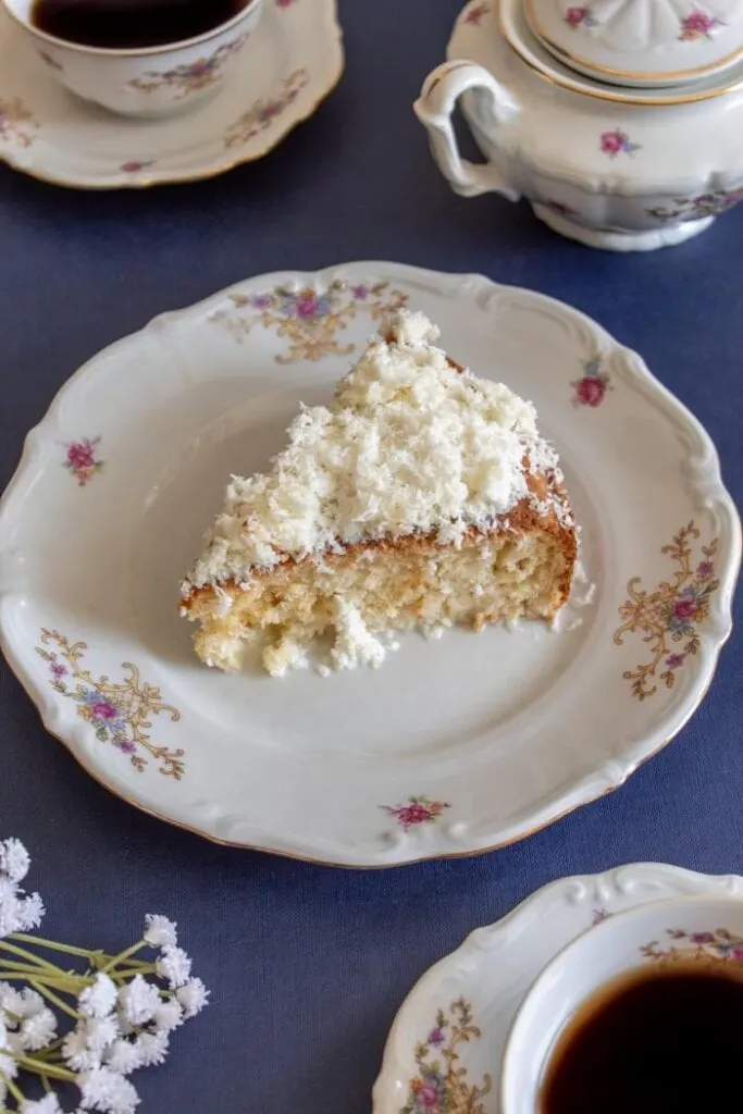 Brazilian moist coconut cake recipe