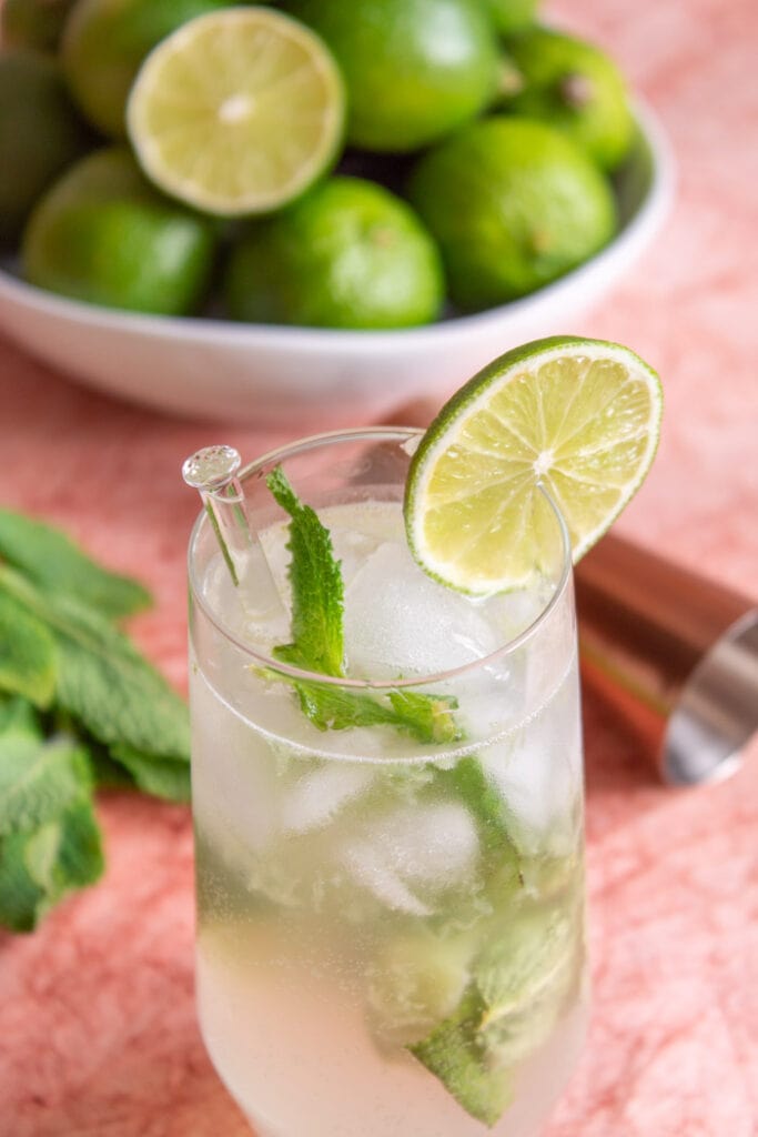 Brazilian mojito cocktail recipe