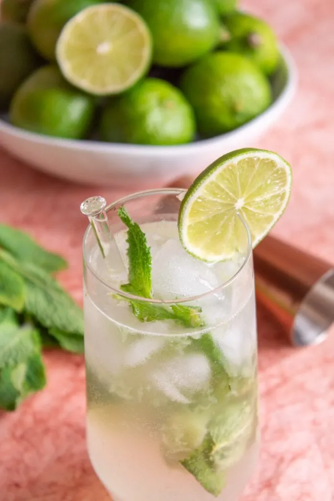 Brazilian mojito cocktail recipe