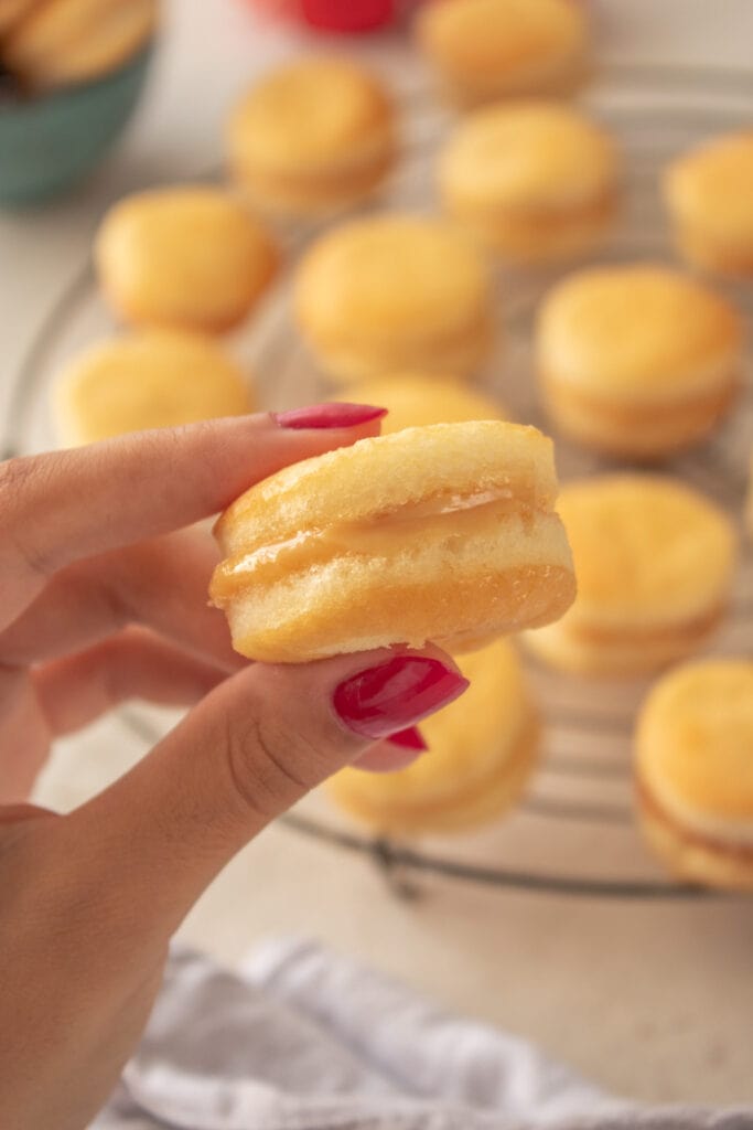 Brazilian wedding cookies with dulce de leche