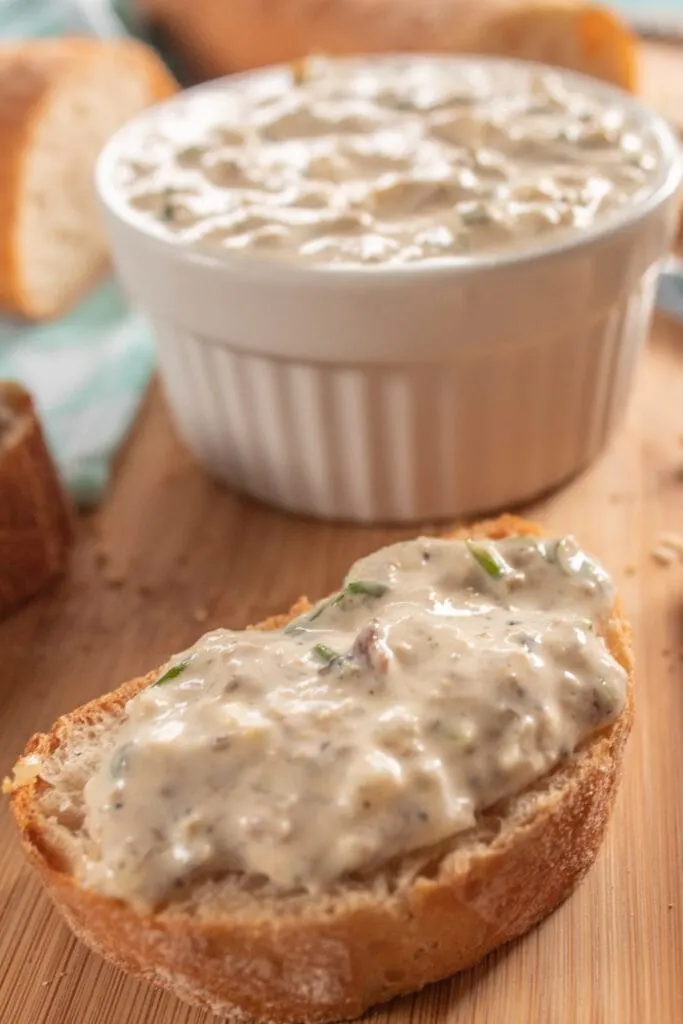 Sardine spread on bread