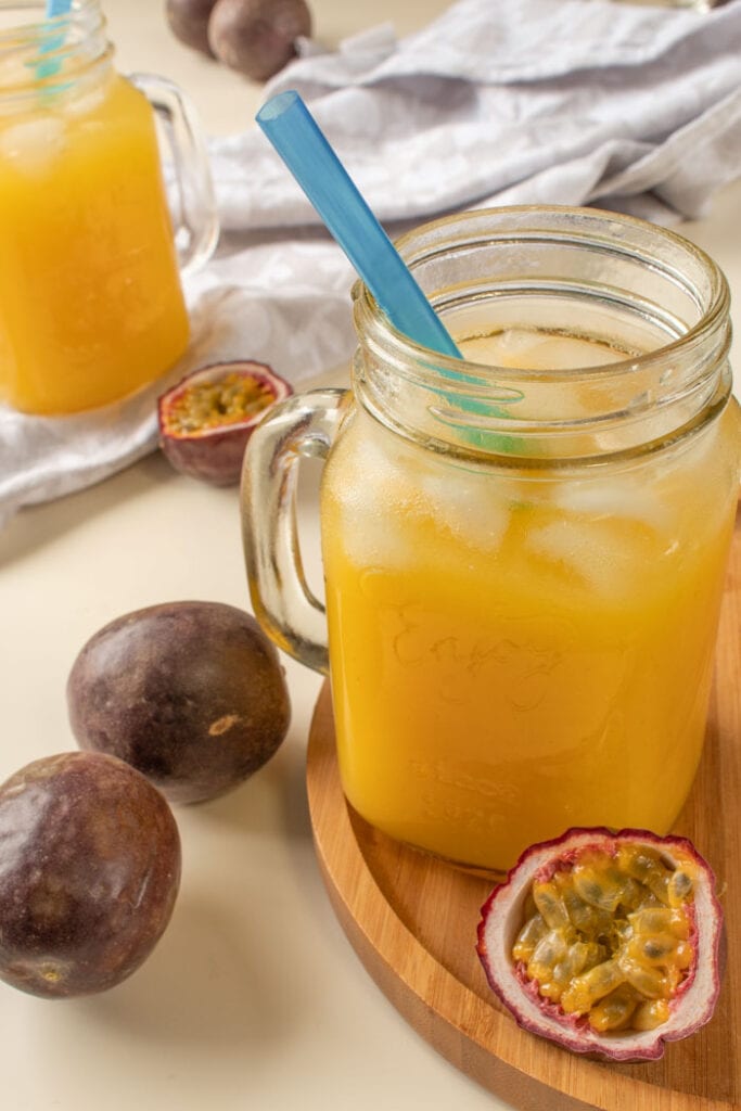 How to juice passion fruit