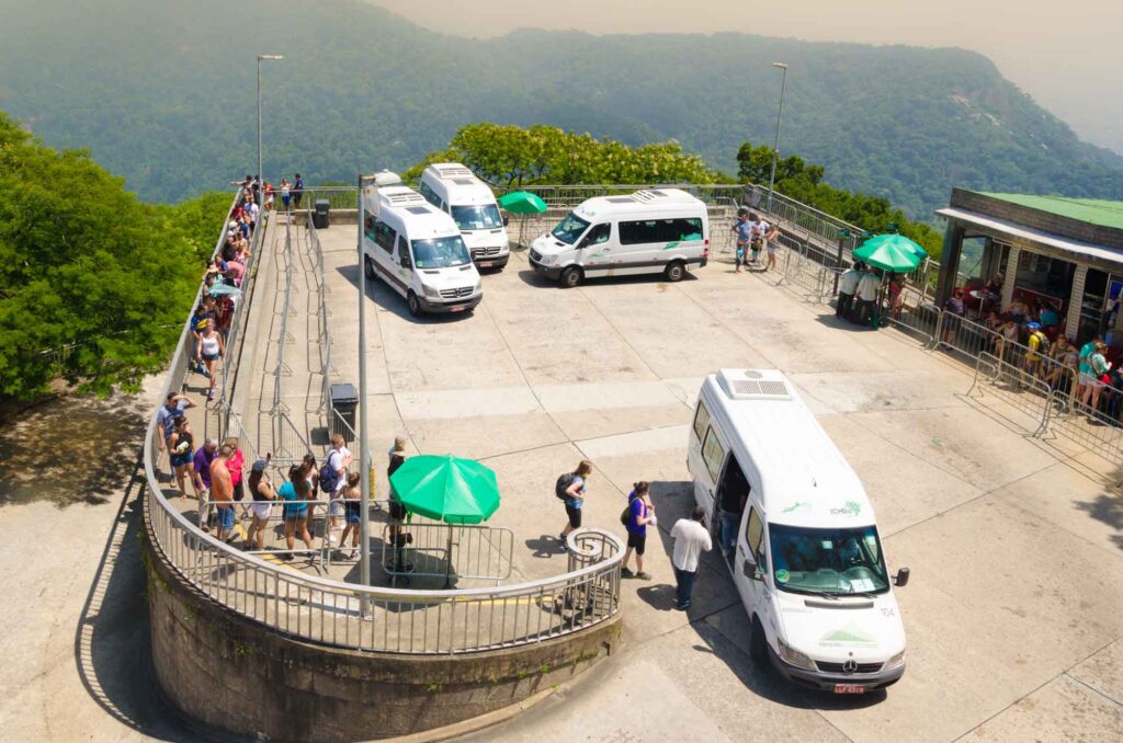 Official van to reach the Christ the Redeemer statue