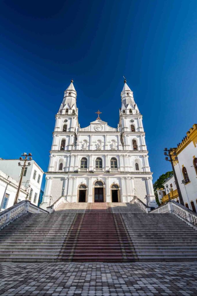 Photographing the Nossa Senhora das Dores Church is one of the things to do in Porto Alegre, Brazil