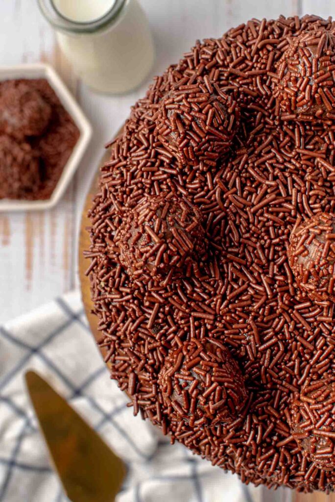 Brigadeiro cake seen from above